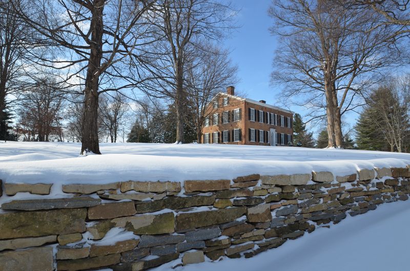 10 Kentucky Stone Chimneys That Stand The Test Of Time - Decor Hint My Old Kentucky Home's Stately Stacks