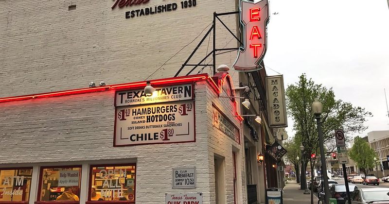 7 Best Affordable Restaurants In Virginia Packed With Flavor - Decor Hint Texas Tavern in Roanoke