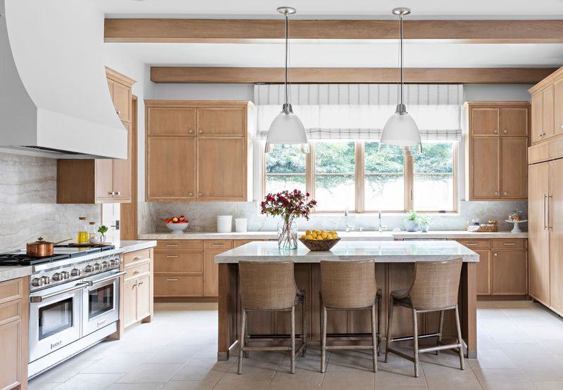 11 New Hampshire Pine Kitchens That Smell Like Cabin Weekends - Decor Hint Farmhouse-Style Pine Kitchen With Neutral Walls