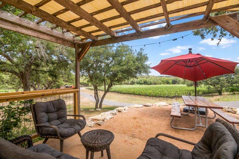 10 Texas Outdoor Spaces Designed To Function As Living Rooms - Decor Hint Hill Country Vineyard Terrace