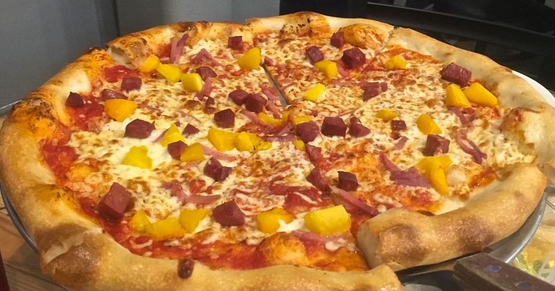 10 Missouri Pizza Spots Proving Simple Can Be Delicious - Decor Hint Long-Bell Pizza Co. – Lee's Summit