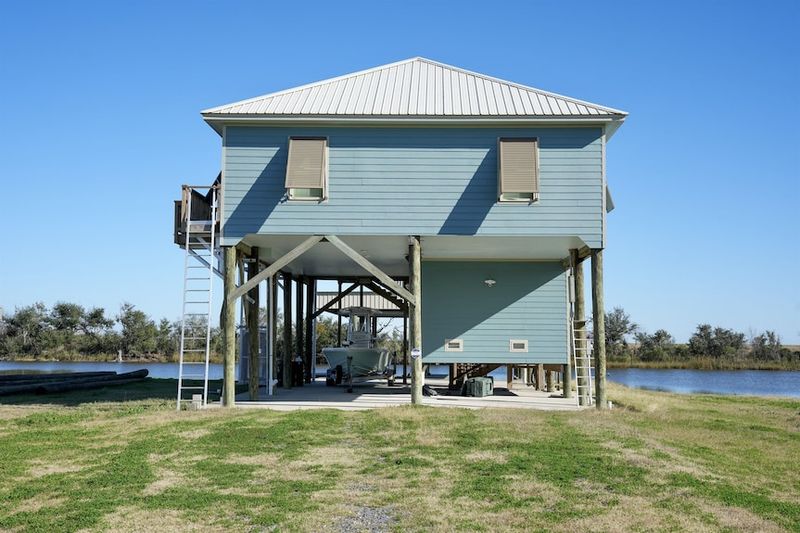5 Louisiana's Most Adored Cottages, Treasured By Locals - Decor Hint Fisherman's Haven
