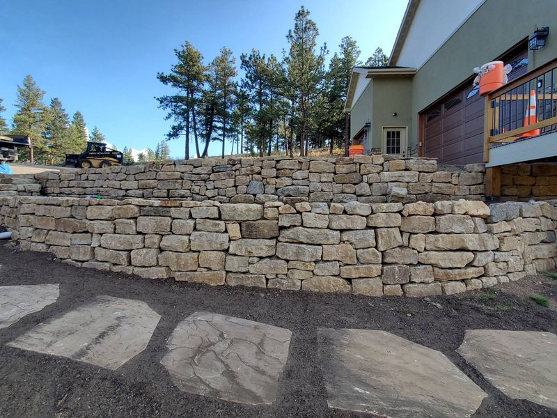 13 Pennsylvania Stone Walls That Make A Yard Feel Forever - Decor Hint Mountainside Gravity Walls