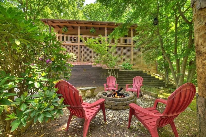 10 Georgia Garden Layouts That Feel Like Outdoor Living Rooms - Decor Hint Woodland Retreat Nook