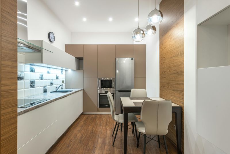 10 Small Kitchen Setbacks You May Face And The Fixes Designers Recommend - Decor Hint Awkward Layout