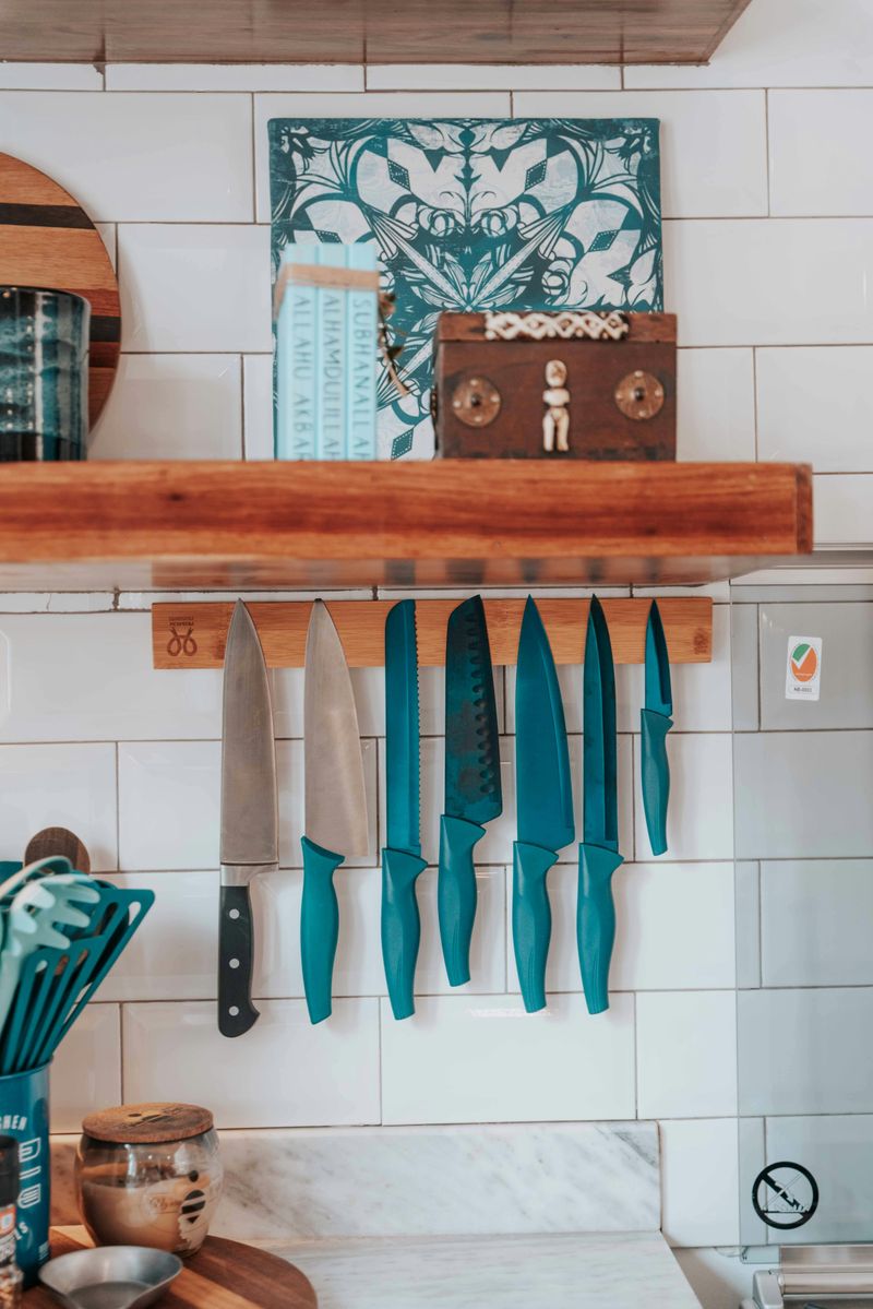 8 Underrated Kitchen Features That Make Everyday Tasks Easier - Decor Hint Magnetic Knife Strip
