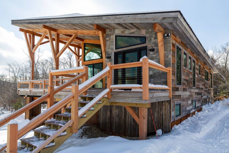 15 Minnesota Three-Season Porches Built To Last Through Long Winters - Decor Hint Reclaimed Barn Wood Beauty