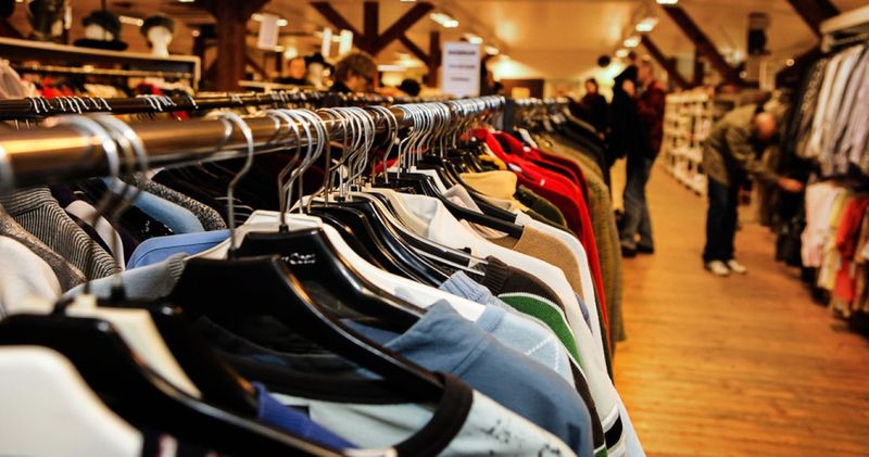 7 Phoenix Thrift Finds That Resellers And Decor Lovers Swear By - Decor Hint High-End Resort Clothing