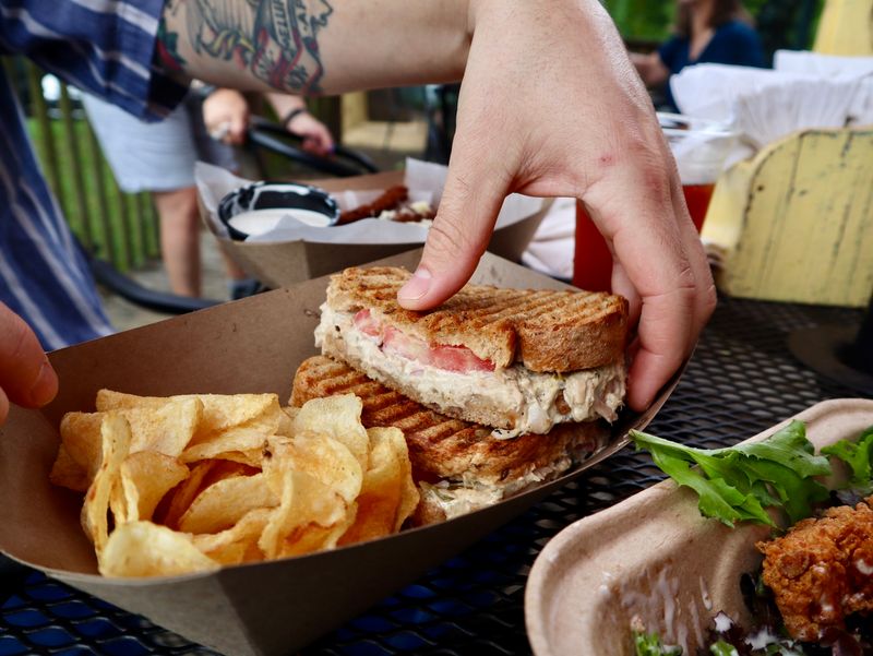 Where To Find 11 Of The Best Hot Browns In Kentucky - Decor Hint Wallace Station - Versailles