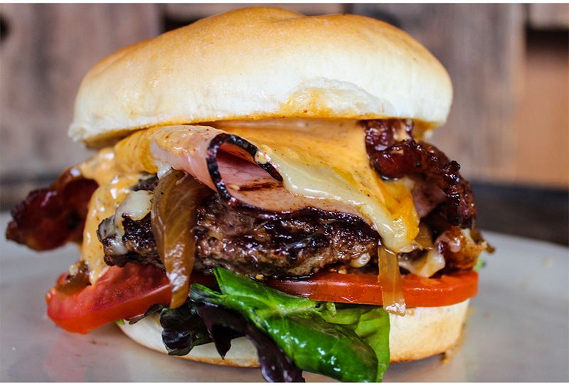 10 Must-Try Burger Joints In Utah For Fry Sauce Lovers - Decor Hint Lucky 13: Devilishly Good Burgers For The Brave