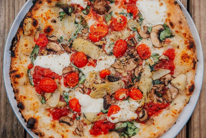 7 Nebraska Pizza Buffets Known For Local Favorites - Decor Hint Vic's Pizza (Crete)