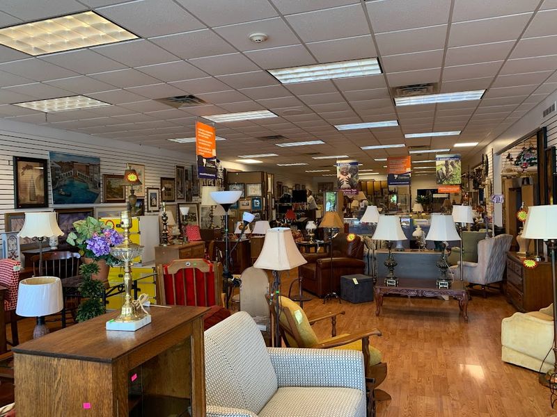 6 Pennsylvania Thrift Stores Packed With Timeless Home Treasures - Decor Hint Care & Share Thrift Shoppes – Souderton