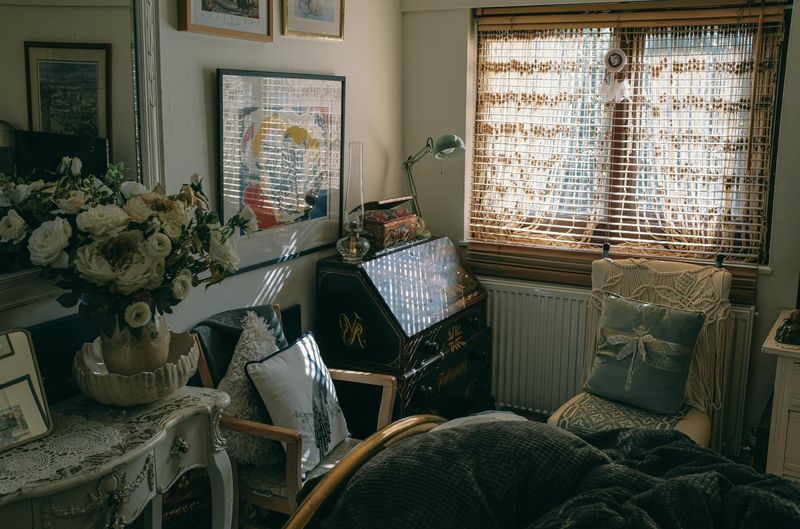 9 Common Decorating Mistakes That Can Make Your Home Look Cheap - Decor Hint Skimping On Window Treatments