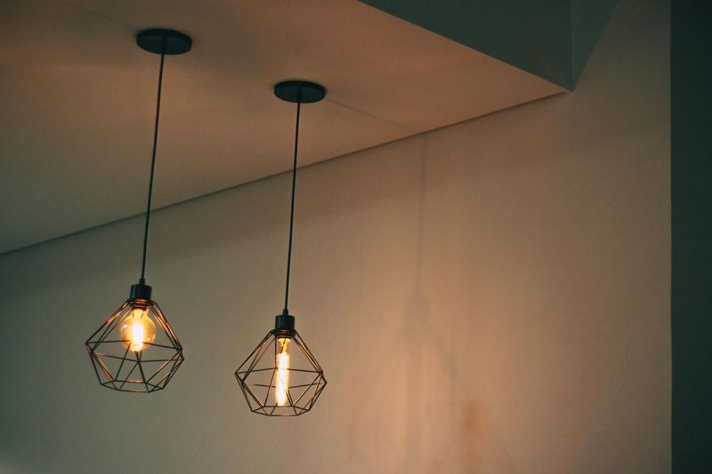 9 Guidelines To Help You Use Color Harmony In Your Home Design - Decor Hint Factor In Natural And Artificial Lighting
