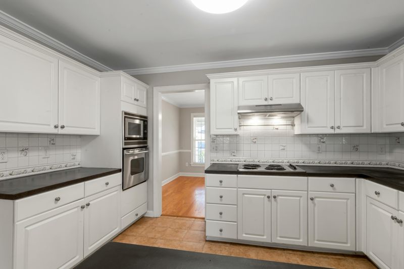 Simple Design Updates That Can Refresh Old Wood Cabinets - Decor Hint Add Crown Molding To Upper Cabinets