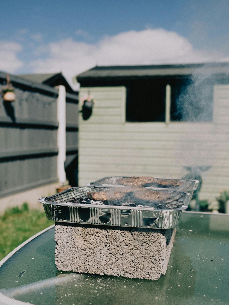 12 Practical Outdoor Kitchen Ideas On A Budget - Decor Hint Concrete Block Cooking Station