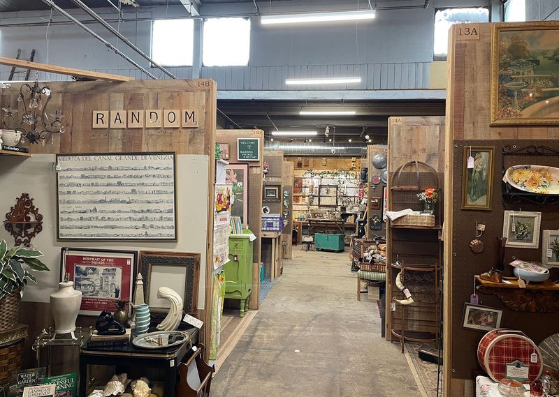 The Hill Antique Market – St. Louis, MO