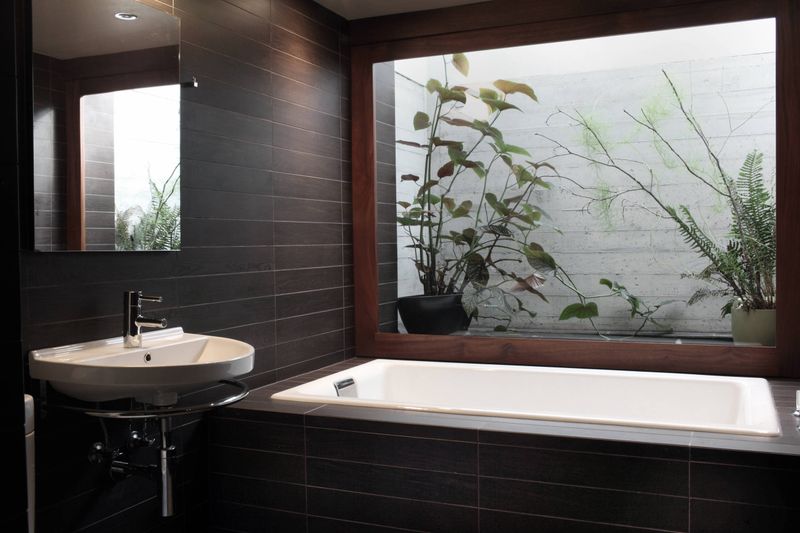 13 Vintage 1950s Bathroom Ideas That Could Be Popular Again In Ohio - Decor Hint Sunken Tubs