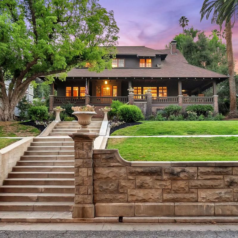 8 California Craftsman Homes Featuring Rare, Timeless Details - Decor Hint Sleeping Porches of the Craftsman Farms