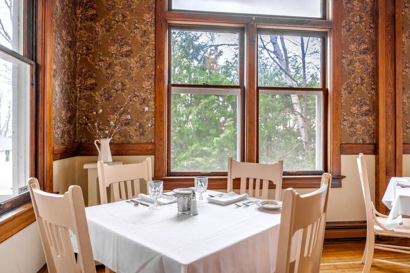 12 Restaurants In Michigan Offering Lakeside Views And Amazing Food - Decor Hint Terrace Inn & 1911 Restaurant - Petoskey