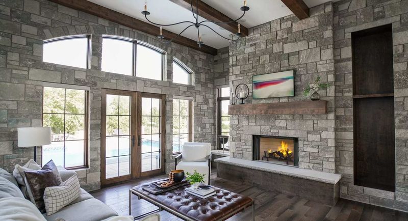 12 Tennessee Stone Fireplaces That Warm The Whole House - Decor Hint Southern Manor Centerpiece