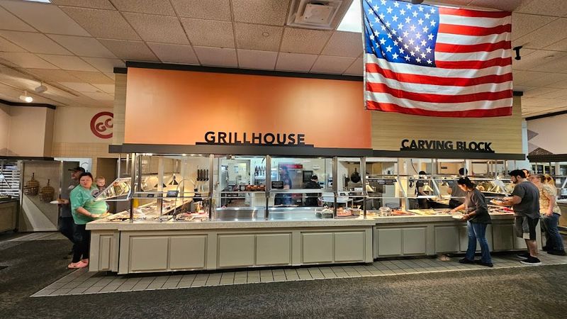 Golden Corral Buffet & Grill – Family-Friendly Feast