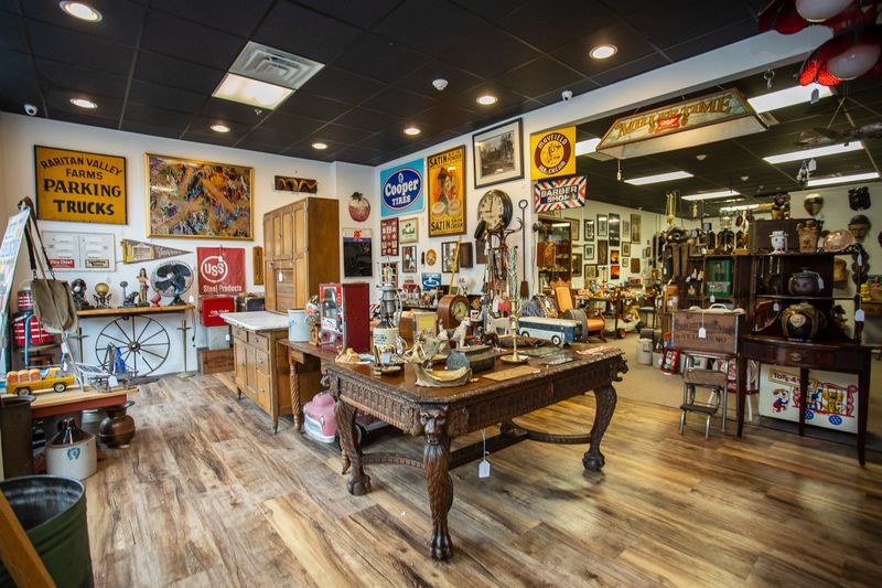 Summit Antique Center – Summit, NJ