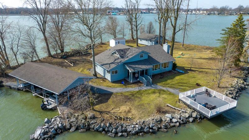 8 Ohio Ranch Houses Losing Value By 2026 - Decor Hint Lakefront Ranch Property