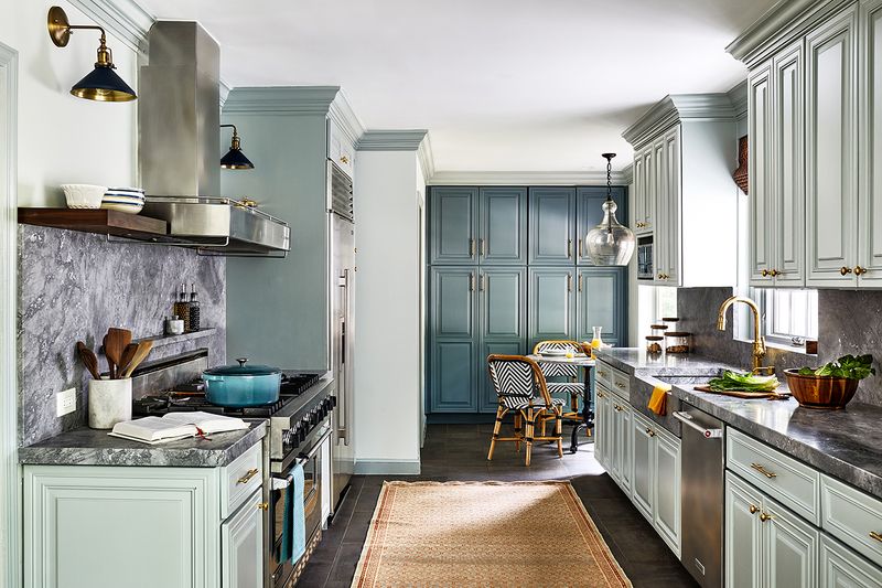 9 Kentucky Farmhouses With Timeless Kitchen Style - Decor Hint Vintage-Inspired Farmhouse Kitchen