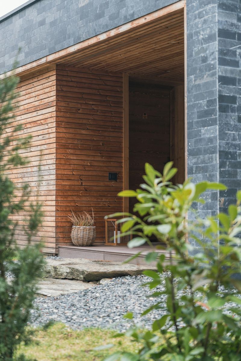 8 Practical Ideas For A Nature-Inspired Front Porch - Decor Hint Stone Pathway Welcome