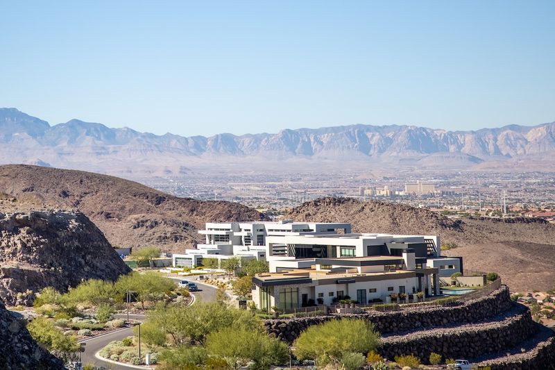 10 Nevada Desert Homes Inspired By Their Surroundings - Decor Hint Marmol Radziner Inspiration Home