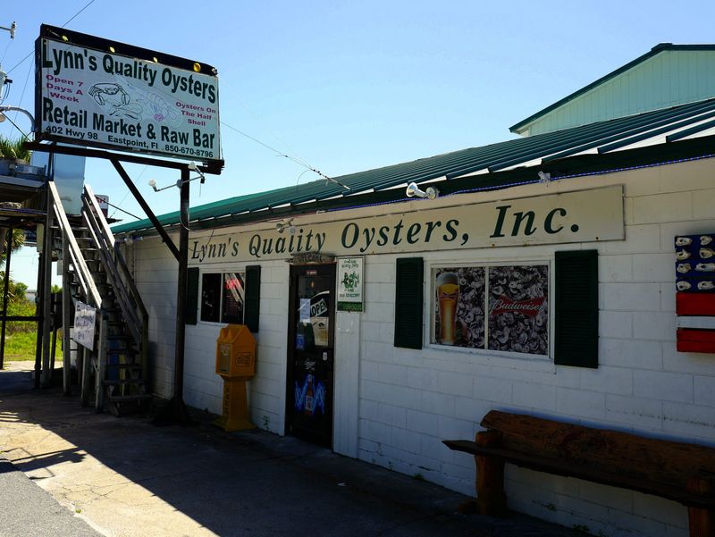 Lynn's Quality Oysters 