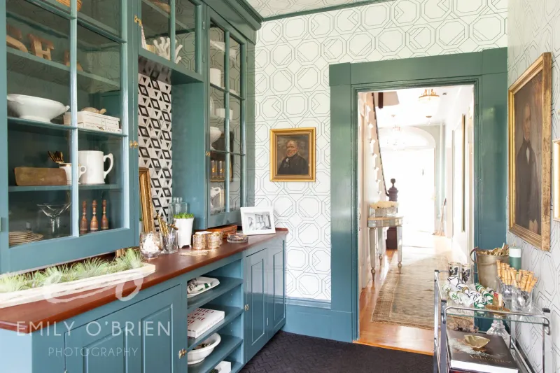 12 Georgia Butler's Pantries Making A Quiet Comeback - Decor Hint Midtown Art Deco Revival