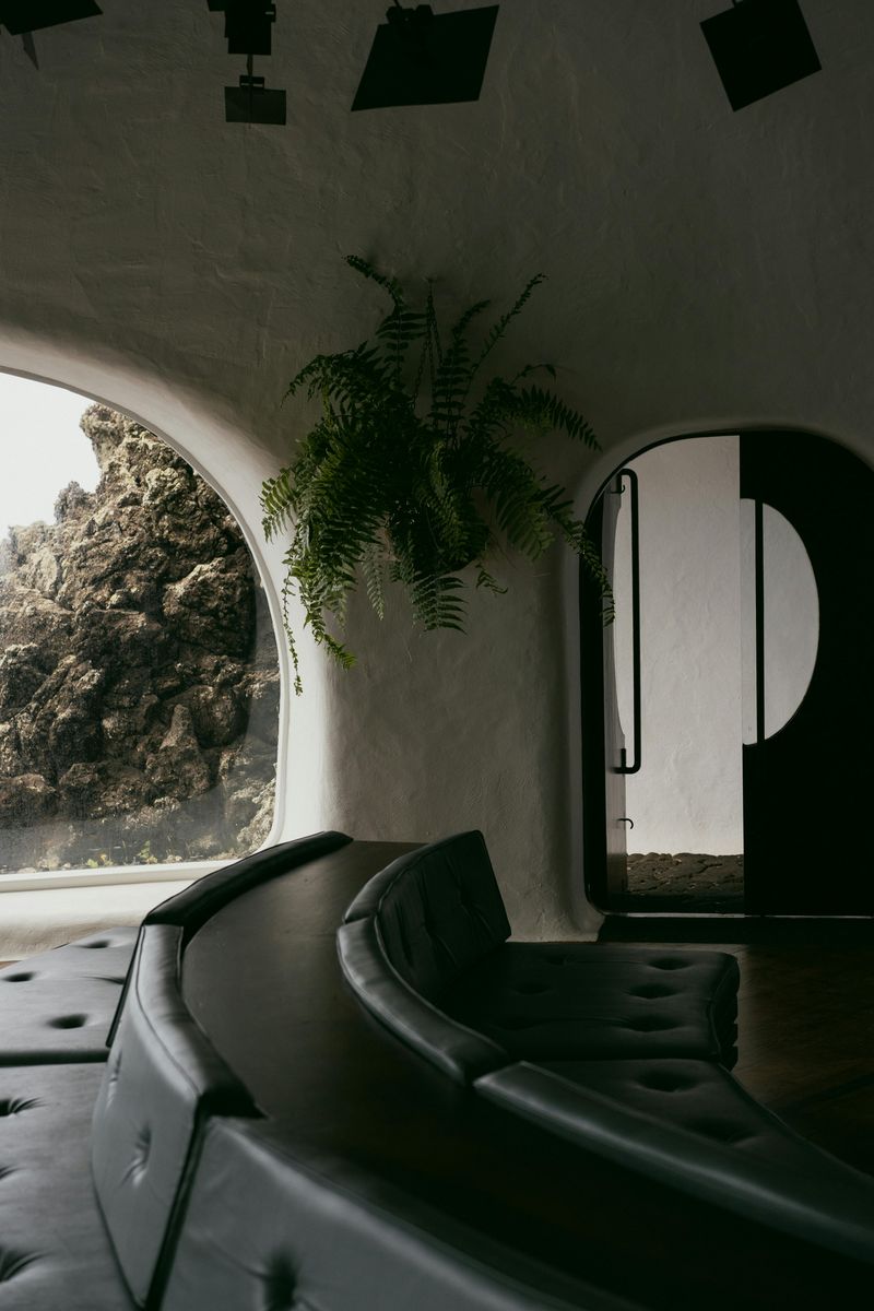 Curved Sofas