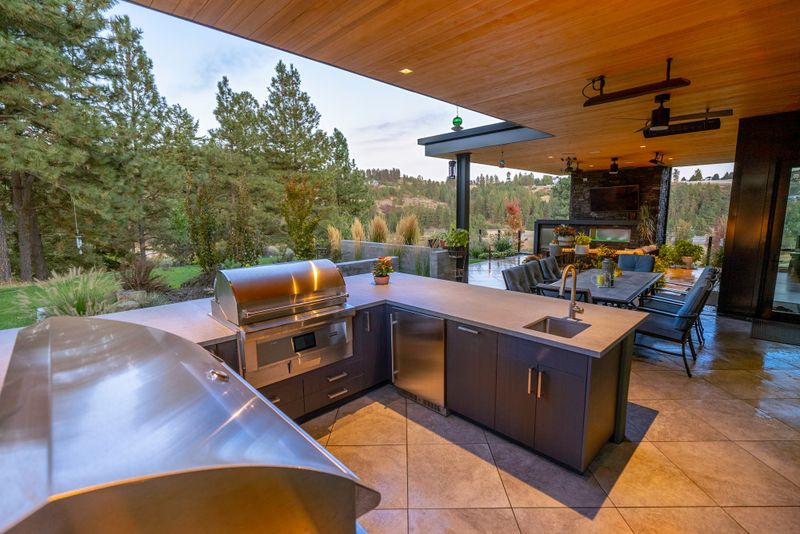 Outdoor Kitchens