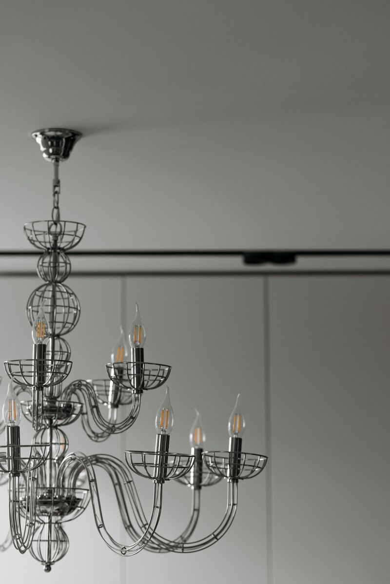 8 Brooklyn Decor Trends That Could Fade - Decor Hint Large, Fussy Chandeliers