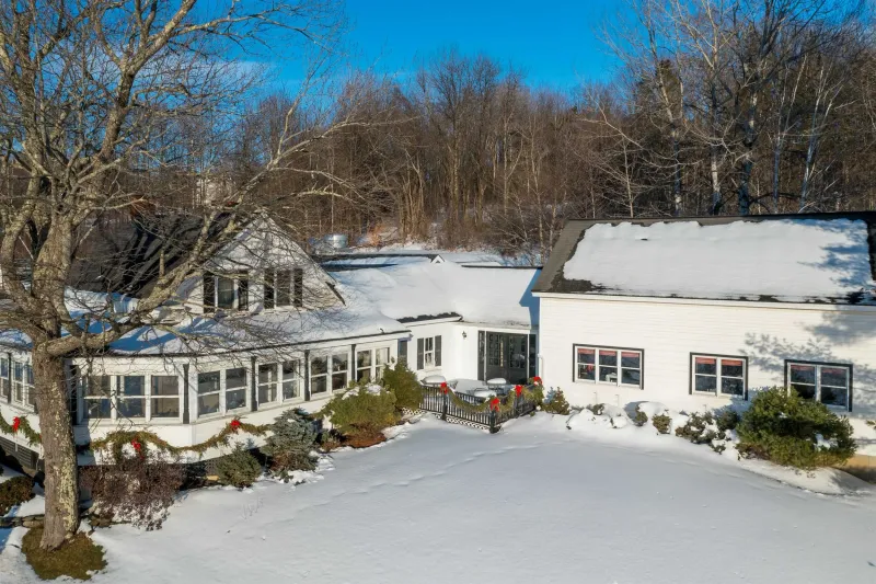 8 Farm-To-Table Restaurants Across Vermont Offering Locally Sourced Dining - Decor Hint Michael's On The Hill – Woodstock Area, VT
