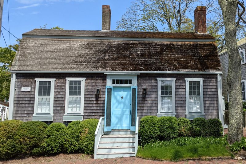 15 Rhode Island Shingle Cottages With Salt-And-Sun Patina - Decor Hint Brightly Painted Door On Shingle Home