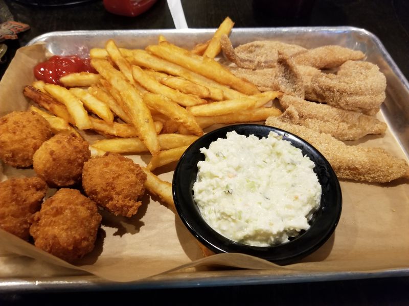 12 Mississippi Catfish Houses That Nail The Crunch - Decor Hint Moss Creek Fish House: Seven Days of Crunch