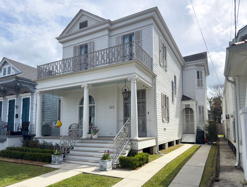 9 Louisiana Porches Perfect For Slow Evenings - Decor Hint Uptown Gallery Porches