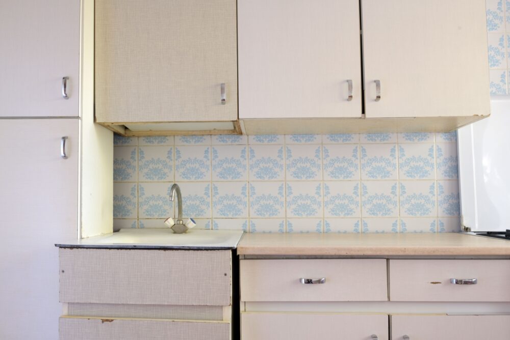 Shutterstock 2387627847 - Decor Hint