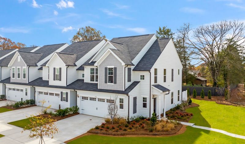Charlotte, NC Real Estate Outlook With 8 Homes Set To Gain Demand By 2026 - Decor Hint Townhomes In Expanding Urban Districts