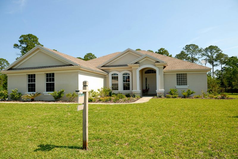 Clean, Clutter-Free Lawn
