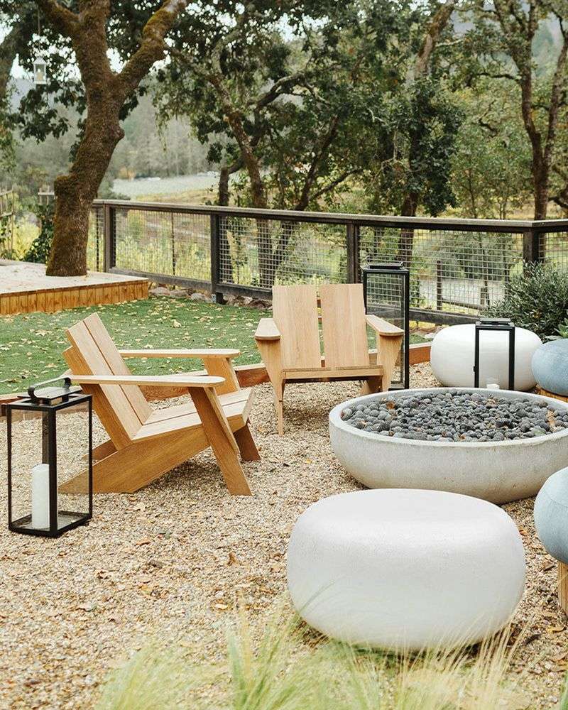 15 Oklahoma Farmhouse Porches That Could Be Perfect For Slow Evenings - Decor Hint Cozy Adirondack Chairs