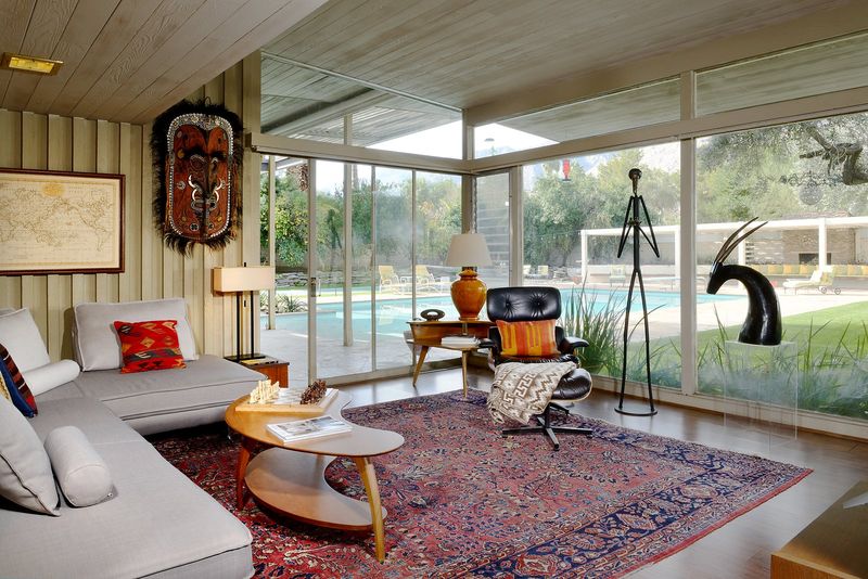 9 California Sunrooms That Bring Back Lazy Afternoons - Decor Hint Palm Springs Mid-Century Modern Marvel