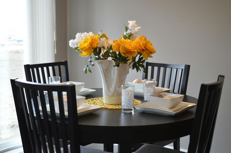 Clear Dining Table