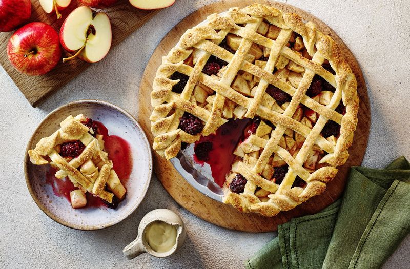 Washington Apple Pies That Taste Like Fall - Decor Hint Olympic Peninsula Blackberry-Apple Pie