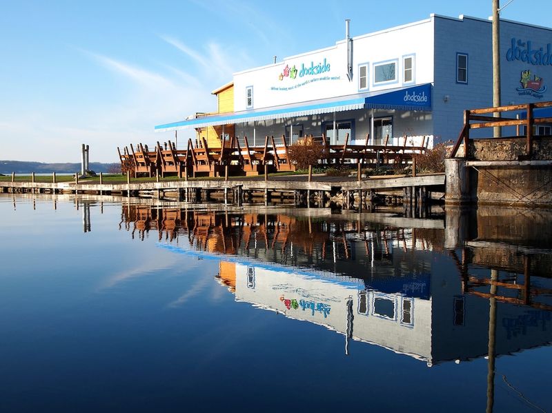 12 Restaurants In Michigan Offering Lakeside Views And Amazing Food - Decor Hint Dockside - Torch Lake