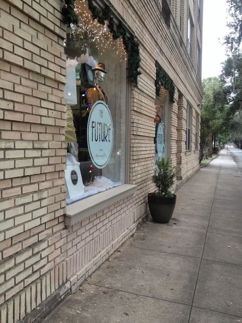 9 Savannah Vintage Shops With Real Deals - Decor Hint The Future on Forsyth