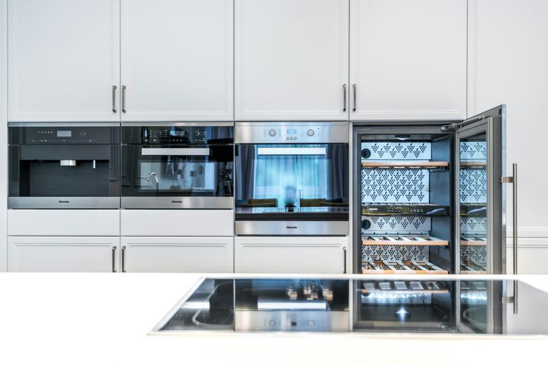  Integrated Wine Cooler